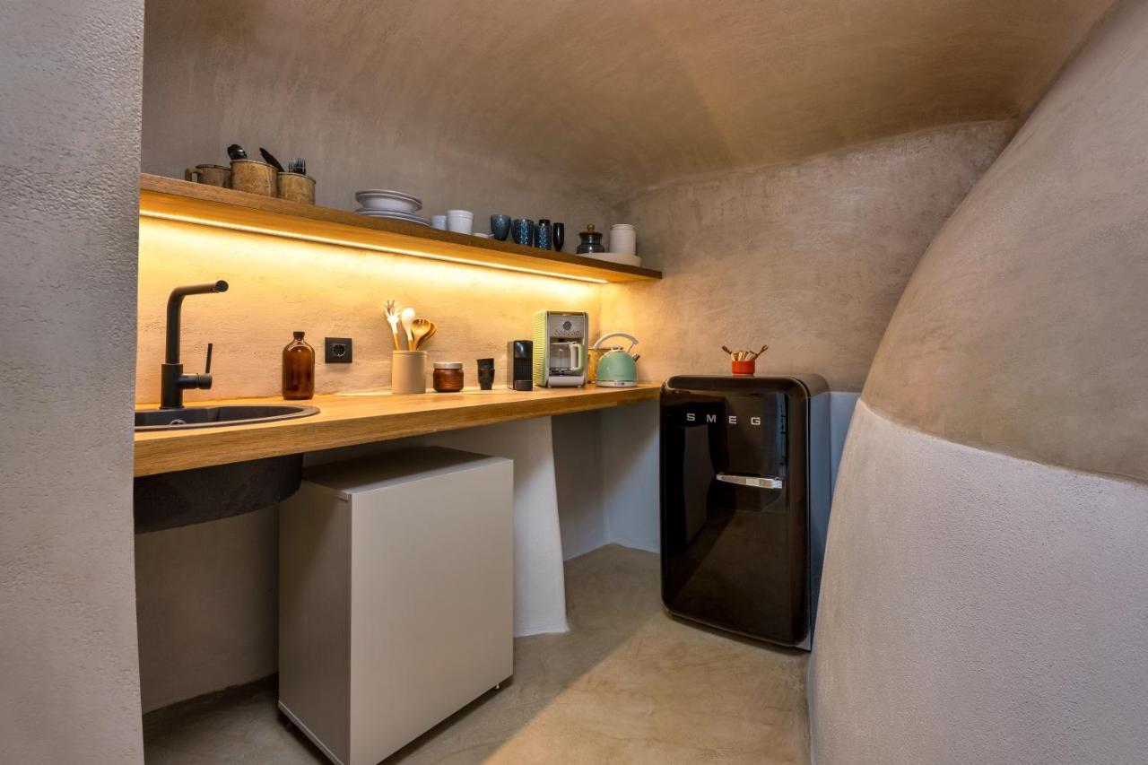 Iota Monocave By Thireon Villa Oía Exterior photo